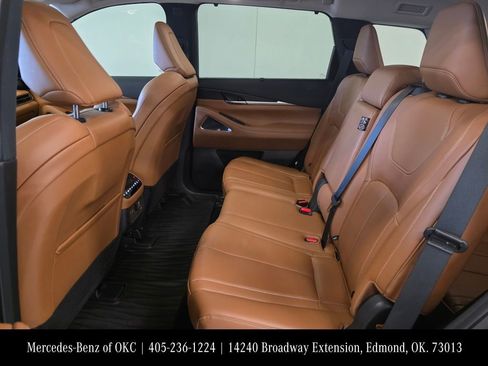 Used 2024 INFINITI QX60 Sensory w/ Vision Package image 17