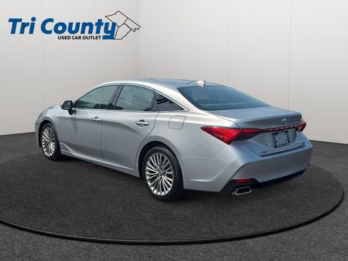 Certified 2022 Toyota Avalon Limited w/ Advanced Safety Package FWD image 5