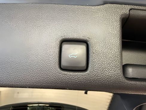 Used 2023 Ford Escape Active AWD/4WD image 10