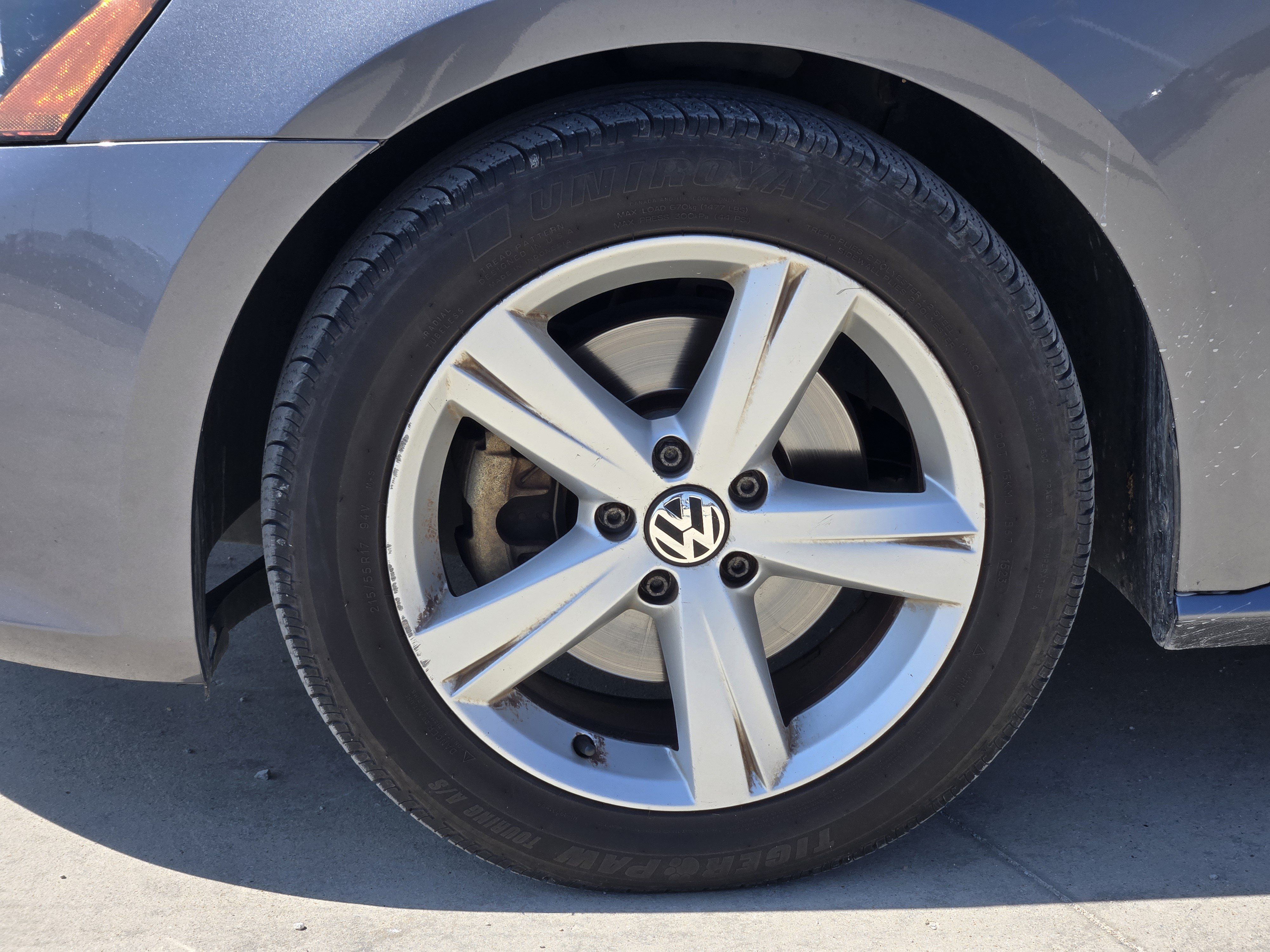 Used 2015 Volkswagen Passat 1.8T Limited Edition FWD image 12