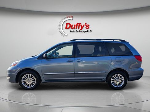 Used 2007 Toyota Sienna XLE Limited image 12