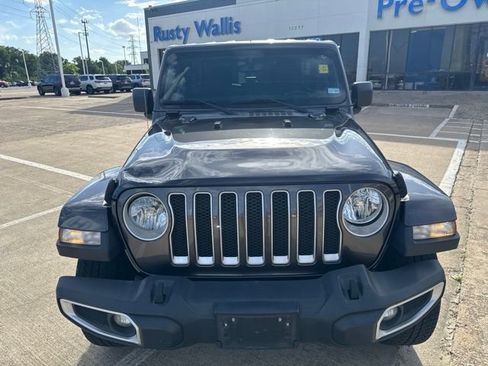 Used 2021 Jeep Wrangler Unlimited Sahara AWD/4WD image 5
