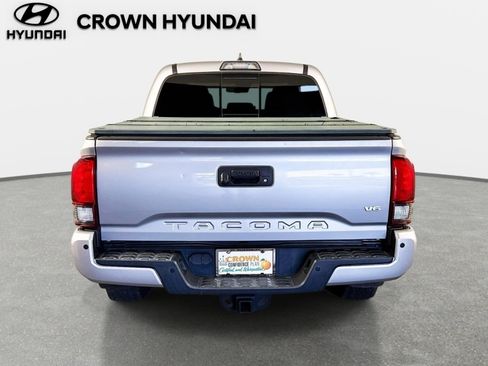 Used 2019 Toyota Tacoma TRD Off-Road w/ Technology Package image 7