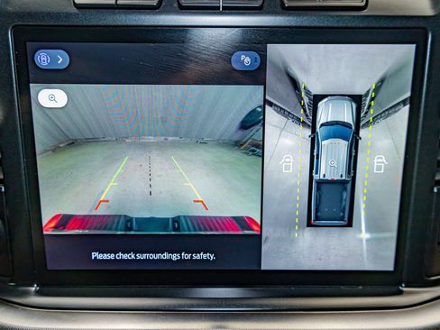 Used 2023 Ford F350 Platinum image 18