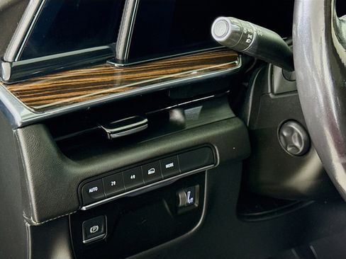 Used 2021 Cadillac Escalade Premium Luxury image 14