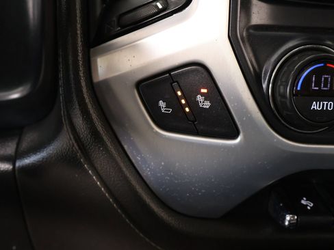 Used 2019 GMC Sierra 2500 SLT w/ Duramax Plus Package AWD/4WD image 8