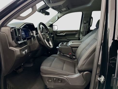 Used 2024 GMC Sierra 1500 Elevation image 13