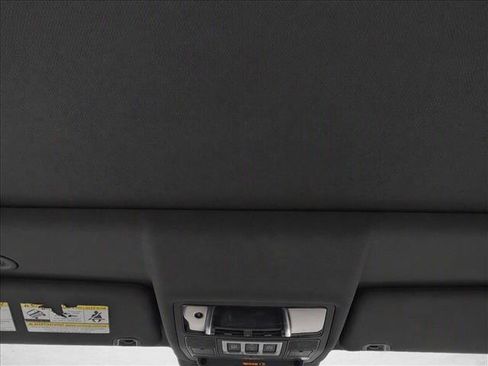 Used 2021 Land Rover Discovery HSE R-Dynamic AWD/4WD image 15