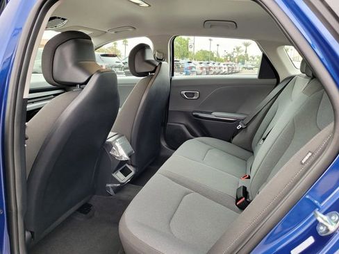 New 2025 Kia K4 LXS image 7