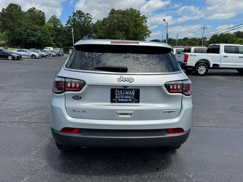 Used 2024 Jeep Compass Latitude AWD/4WD image 7