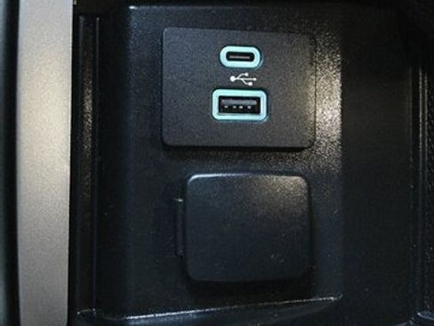 Used 2020 Ford Explorer Limited image 46