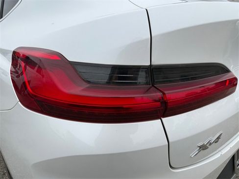Used 2023 BMW X4 xDrive30i image 34