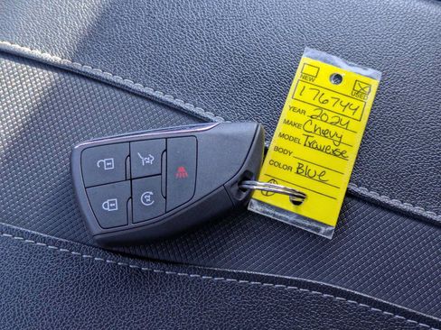 Used 2024 Chevrolet Traverse Z71 w/ Enhanced Driving Package AWD/4WD image 33