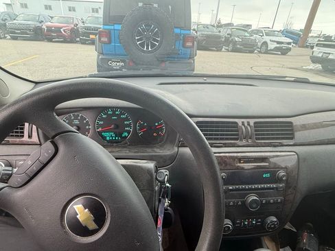 Used 2015 Chevrolet Impala LT image 9