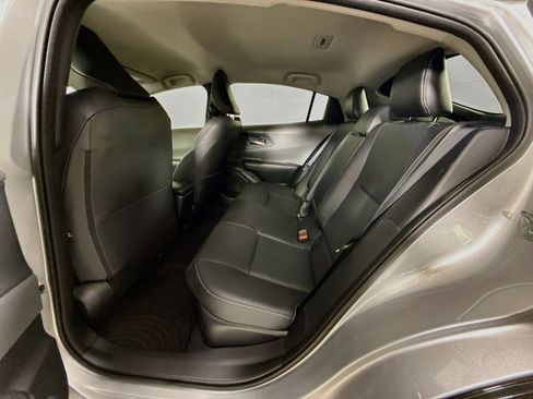 Used 2024 Toyota Prius XLE FWD image 28