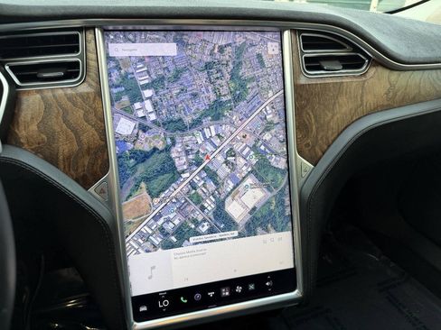 Used 2017 Tesla Model S 100D AWD/4WD image 27