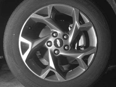 Used 2025 Chevrolet Trax LT FWD image 13