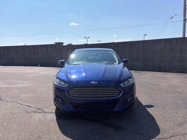 Used 2015 Ford Fusion SE w/ Equipment Group 202A FWD image 2