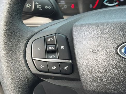 Used 2024 Ford Explorer 2WD image 24