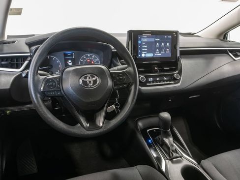 Used 2025 Toyota Corolla LE FWD image 7