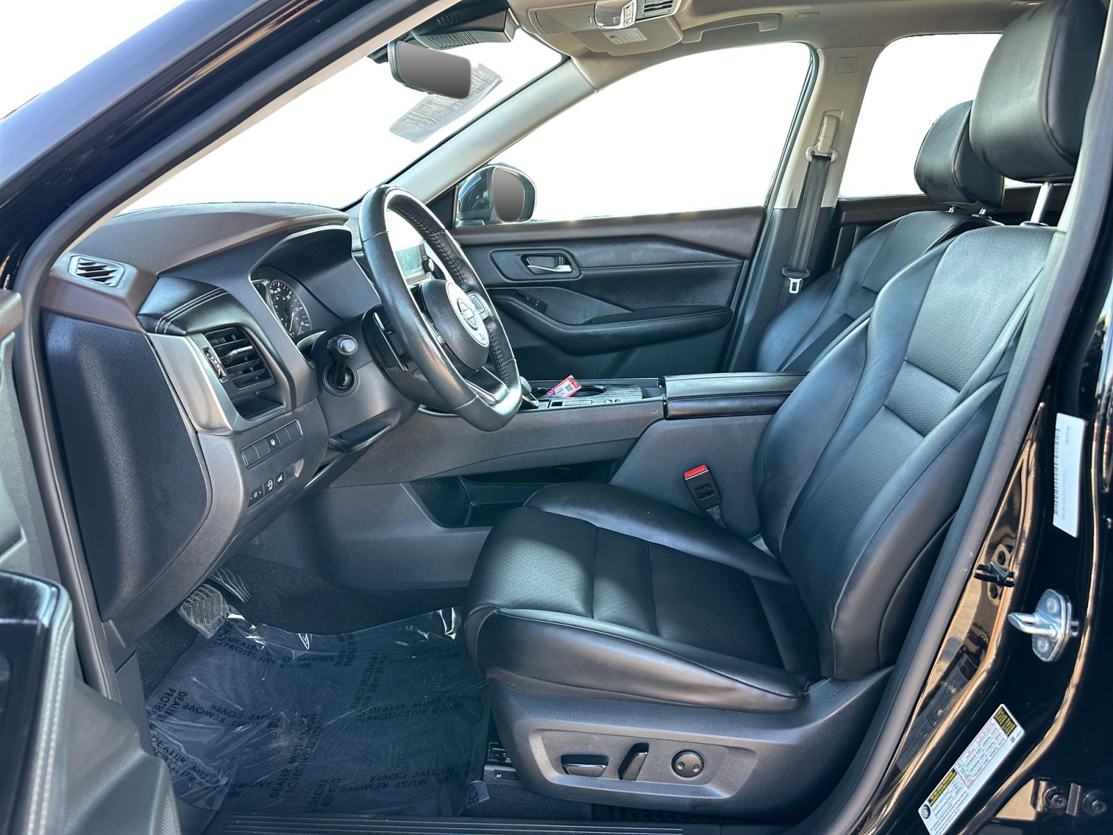 Used 2023 Nissan Rogue SV w/ SV Premium B Package FWD image 9