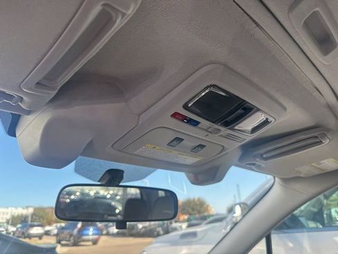 Used 2016 Subaru Forester 2.5i Limited image 18