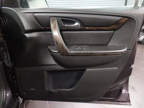 Used 2016 GMC Acadia Denali image 12