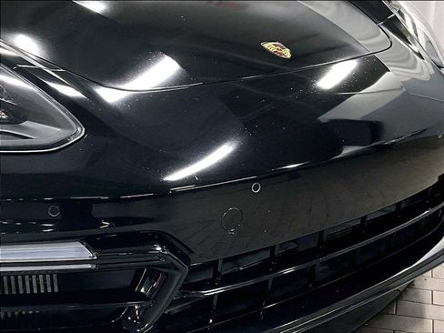 Used 2019 Porsche Panamera GTS image 31