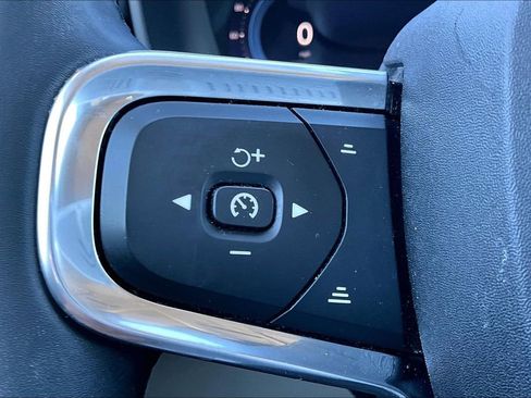 Used 2023 Volvo XC40 B5 Plus w/ Protection Package image 26