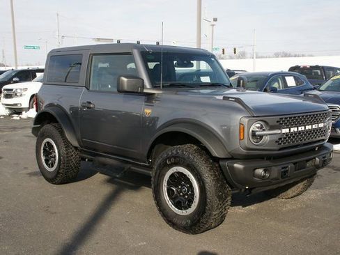 Used 2023 Ford Bronco Badlands w/ Sasquatch Package image 2