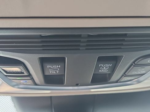Used 2023 Acura RDX FWD image 23