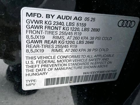 Used 2025 Audi Q3 2.0T Premium Plus AWD/4WD image 35