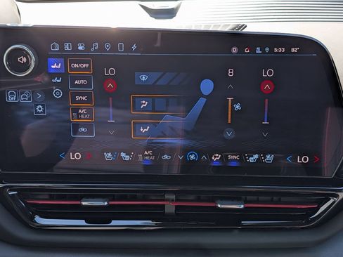 Used 2024 Chevrolet Silverado EV RST AWD/4WD image 21