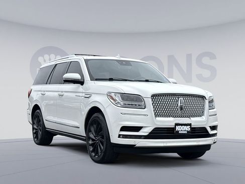 Used 2021 Lincoln Navigator Reserve image 10