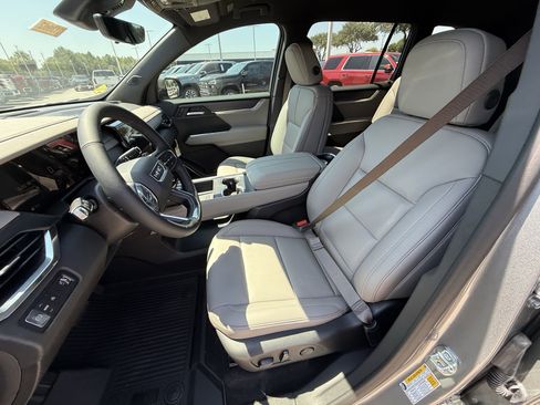 New 2026 GMC Acadia Elevation w/ Elevation Premium Package image 17