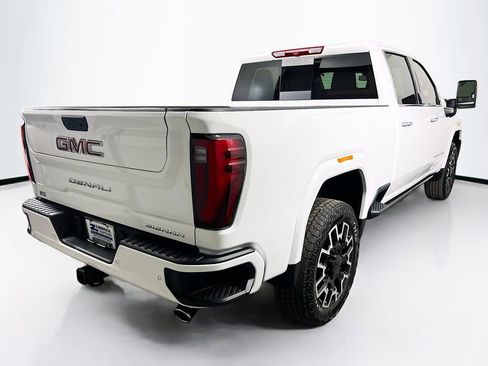Certified 2025 GMC Sierra 2500 Denali image 7