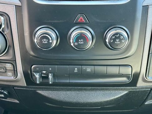 Used 2018 RAM 1500 Express image 27