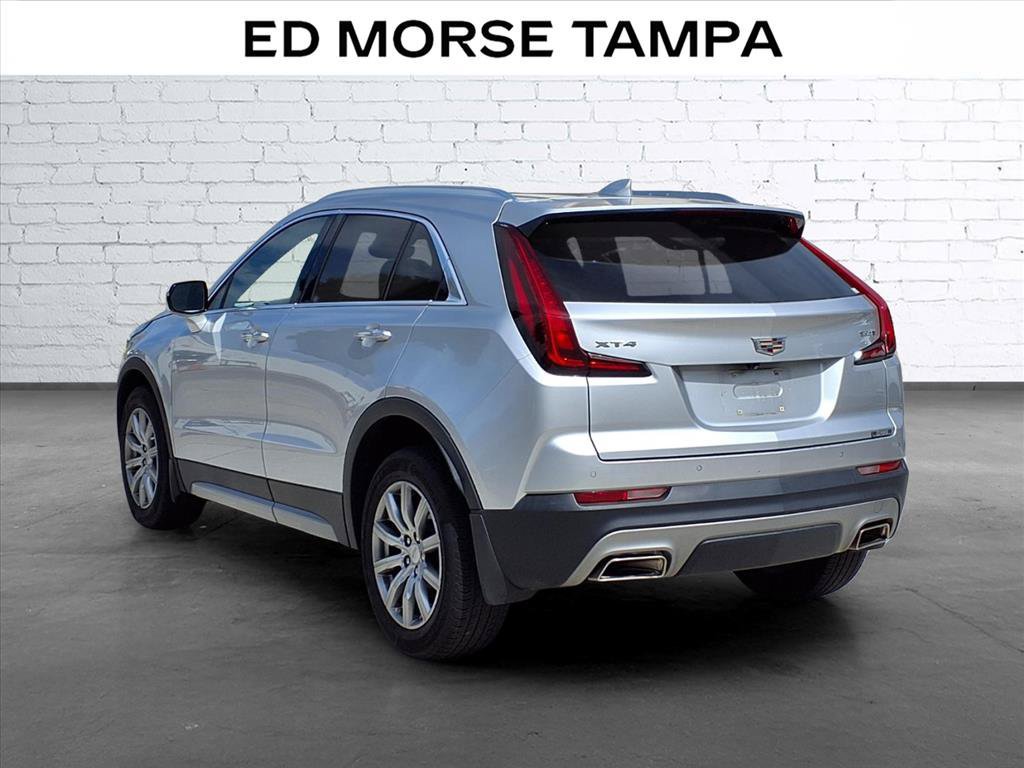 Used 2021 Cadillac XT4 Premium Luxury w/ Enhanced Visibility Package FWD image 3