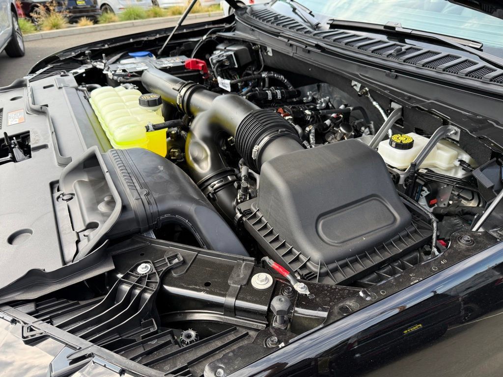 New 2027 Lincoln Navigator Premiere AWD/4WD image 39