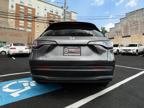 Used 2025 Honda HR-V LX image 4