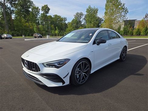 New 2025 Mercedes-Benz CLA 35 AMG 4MATIC image 8
