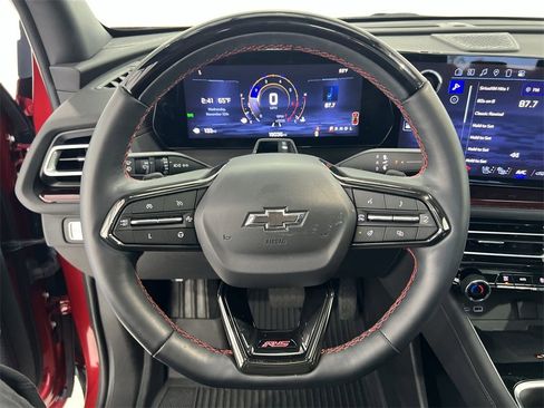 Used 2024 Chevrolet Traverse RS image 11