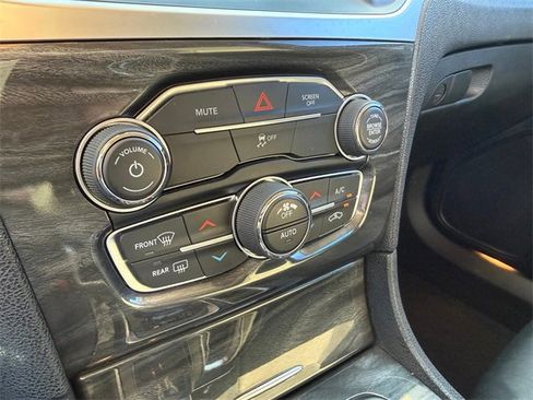 Used 2020 Chrysler 300 Touring w/ Sport Appearance Package image 14