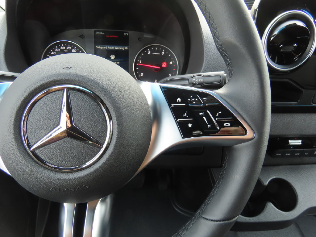Used 2025 Mercedes-Benz Sprinter 2500 image 13