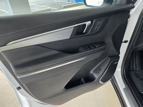 Used 2025 Buick Enclave Preferred image 26