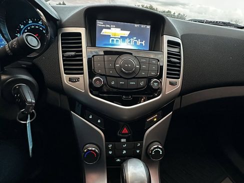 Used 2014 Chevrolet Cruze LT w/ All-Star Edition image 13