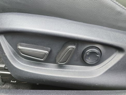 Used 2025 Toyota Camry LE image 13