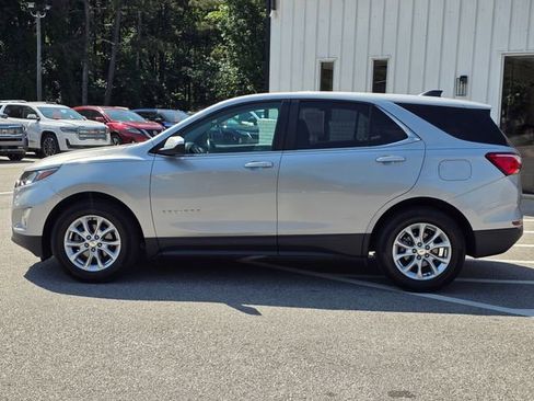Used 2021 Chevrolet Equinox LT w/ Driver Convenience Package FWD image 2