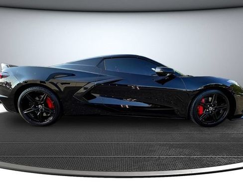 Used 2022 Chevrolet Corvette Stingray Preferred Conv w/ Z51 Performance Package RWD image 4