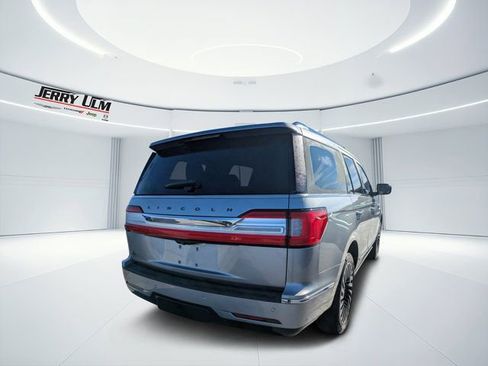 Used 2021 Lincoln Navigator Black Label w/ Cargo Convenience Package image 3